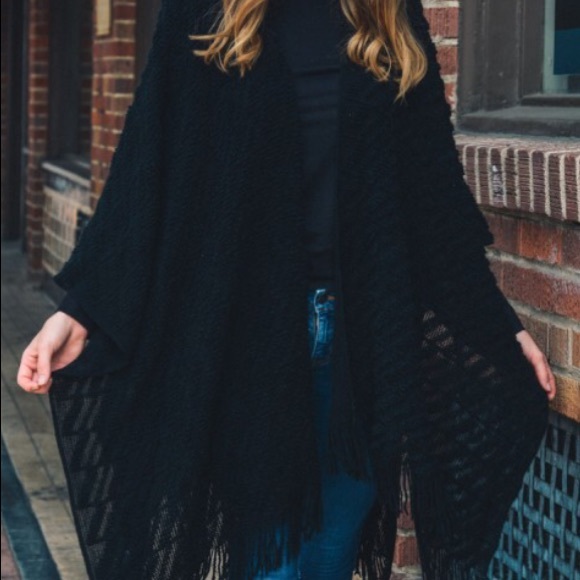Black Soft Diagonal Knit Ruana - Picture 5 of 8